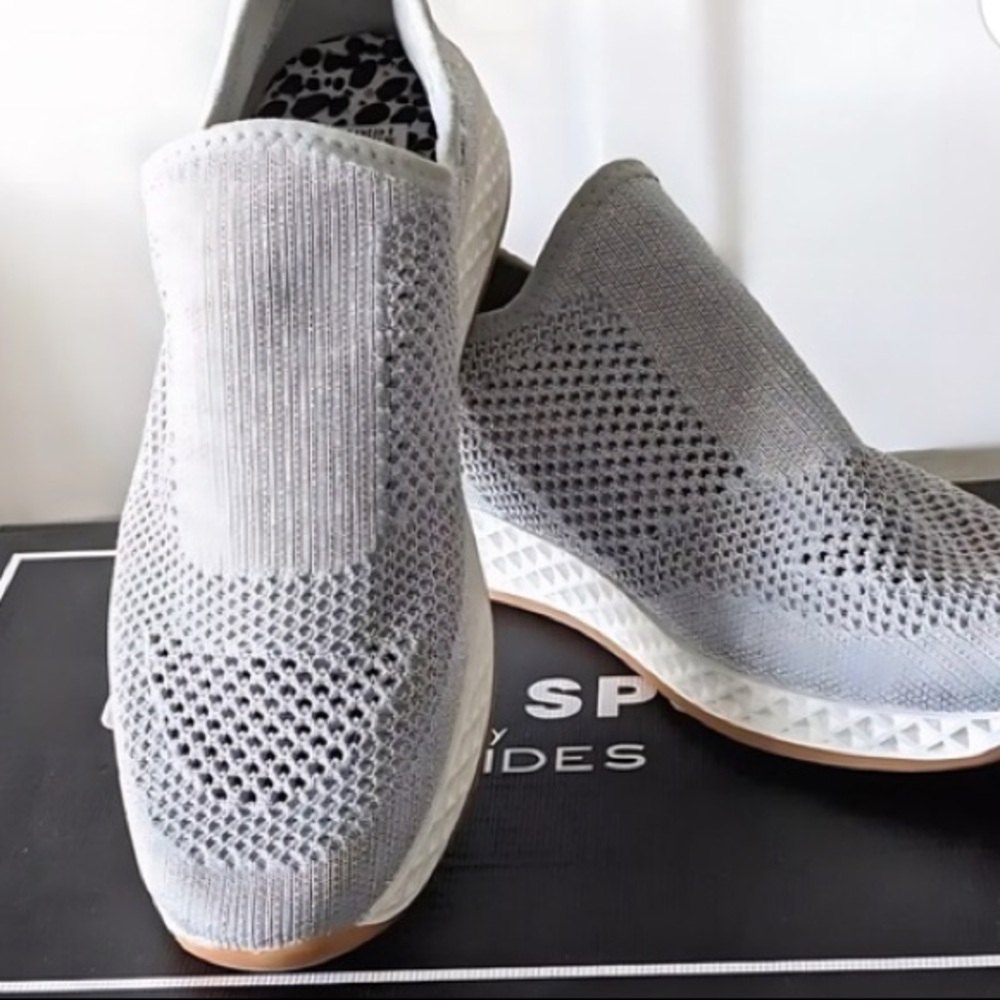 Urban Sport by J Slides Silver Metallic Knit Tiger